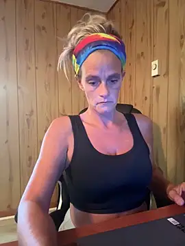 Snapshot of vixendoll87 chatting on October 1, 4:44 pm vixendoll87 online show from October 1, 4:44 pm