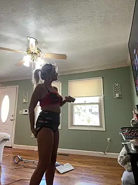 vixendoll87 online show from April 20, 4:08 pm