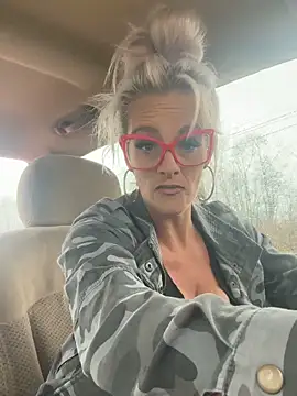 vixendoll87 online show from January 14, 8:12 pm