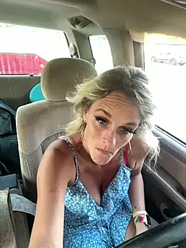 vixendoll87 online show from June 4, 12:04 am