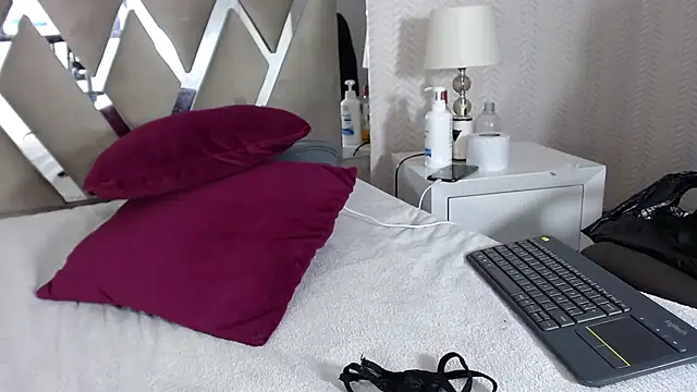 Snapshot of KasandraPhillips chatting on March 4, 7:32 pm KasandraPhillips online show from March 4, 7:32 pm