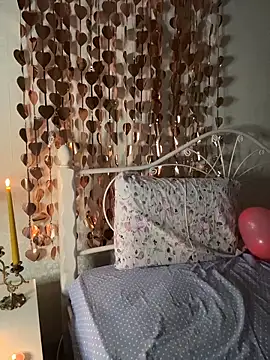 BeatriceTender online show from February 11, 5:02 pm