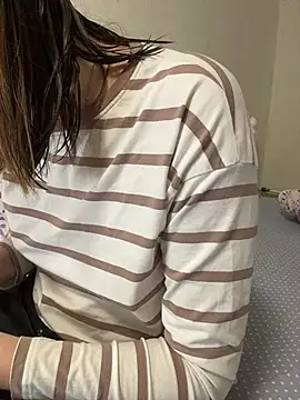 BeatriceTender online show from February 17, 7:00 pm