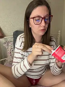 BeatriceTender online show from May 13, 7:32 pm
