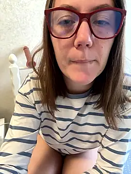 BeatriceTender online show from January 15, 9:56 am