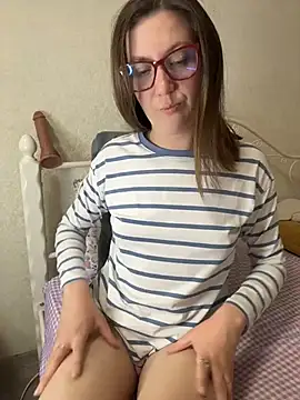 BeatriceTender online show from April 13, 7:18 pm