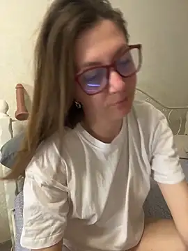 BeatriceTender online show from April 3, 8:48 pm