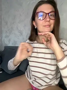 BeatriceTender online show from November 17, 10:52 am