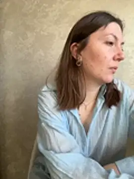 BeatriceTender online show from April 2, 12:23 pm