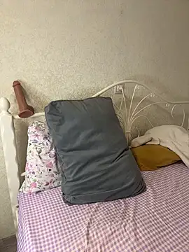 BeatriceTender online show from April 15, 7:58 pm