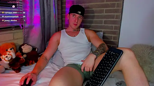 liam oficial02 online show from February 17, 1:47 am