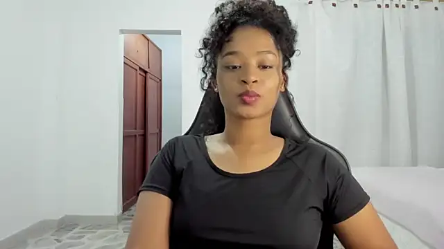 avellanatammy online show from February 3, 3:37 am