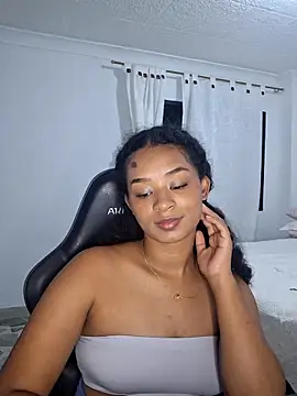 avellanatammy online show from April 23, 1:34 am