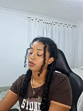 avellanatammy online show from April 27, 11:47 pm