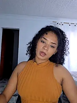 Snapshot of avellanatammy chatting on July 6, 2:35 pm avellanatammy online show from July 6, 2:35 pm