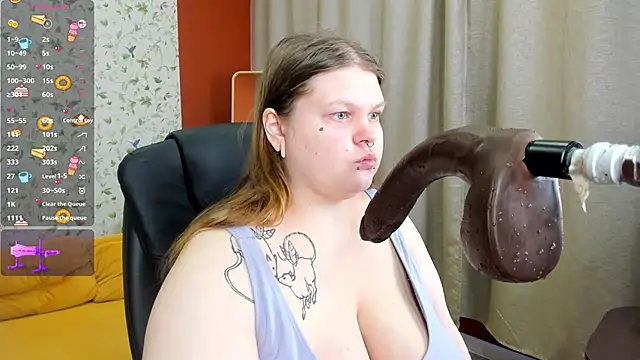 AuroraDemoni online show from February 6, 9:05 am