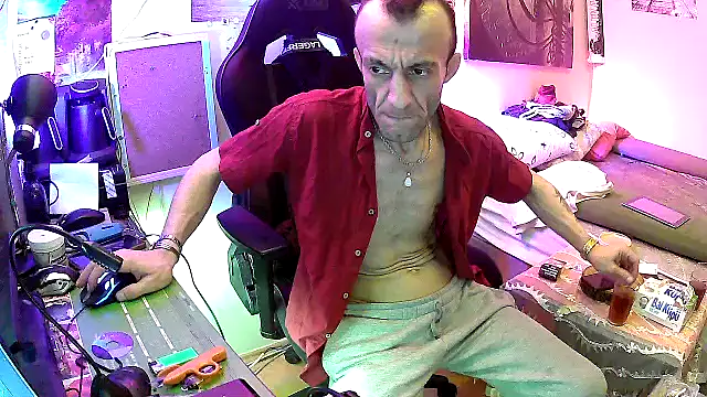 Aktorihann online show from May 25, 6:34 am