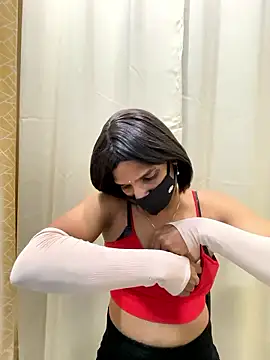 TransLisa7 online show from April 25, 1:52 pm