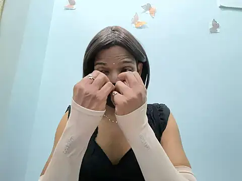 TransLisa7 online show from March 20, 8:54 pm