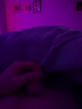 justinj27 online show from March 1, 3:32 am