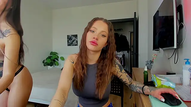 Patricia bloom online show from April 11, 3:58 am