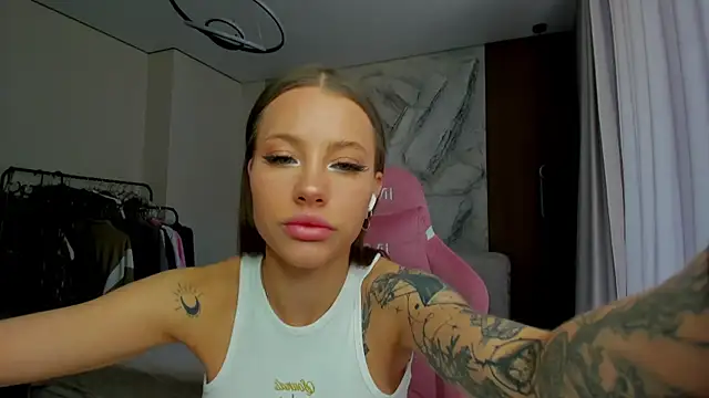 Patricia bloom online show from May 26, 2:53 am