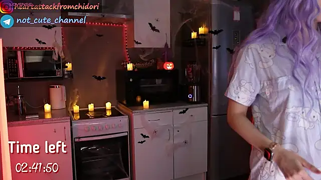 yourcutewaifu online show from October 31, 8:11 am