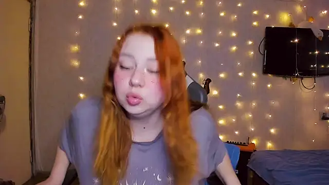 Snapshot of Milafoxxxy chatting on January 19, 7:46 am Milafoxxxy online show from January 19, 7:46 am