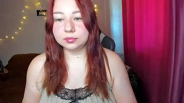 Snapshot of Milafoxxxy chatting on September 24, 6:20 am Milafoxxxy online show from September 24, 6:20 am