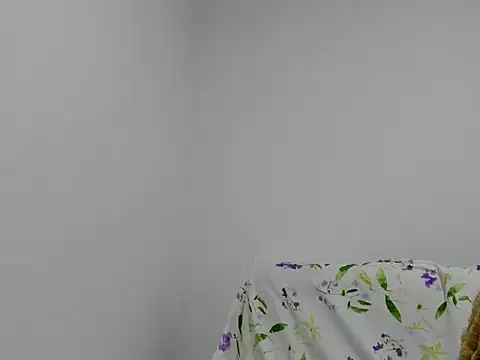 SamanthaBeke online show from April 30, 11:39 am