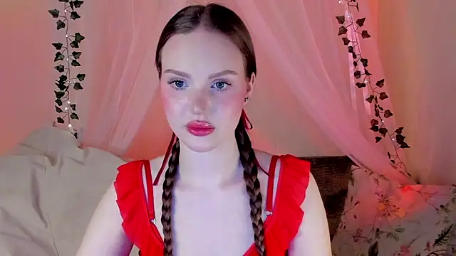 Snapshot of MishkaMe chatting on February 2, 4:11 pm MishkaMe online show from February 2, 4:11 pm