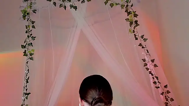 Snapshot of MishkaMe chatting on February 8, 3:42 pm MishkaMe online show from February 8, 3:42 pm