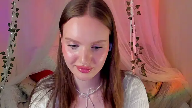 Snapshot of MishkaMe chatting on March 21, 7:24 pm MishkaMe online show from March 21, 7:24 pm