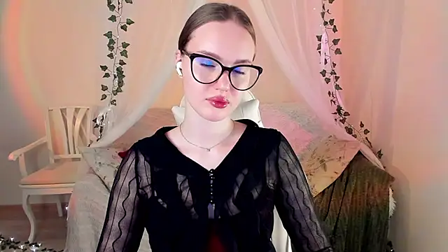 Snapshot of MishkaMe chatting on September 12, 3:56 pm MishkaMe online show from September 12, 3:56 pm