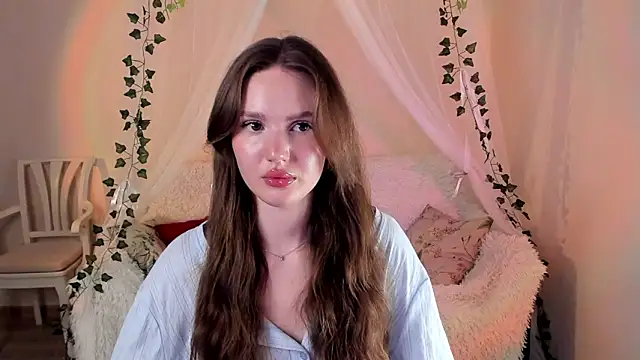 Snapshot of MishkaMe chatting on November 21, 7:35 pm MishkaMe online show from November 21, 7:35 pm