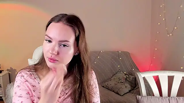 Snapshot of MishkaMe chatting on November 27, 7:42 am MishkaMe online show from November 27, 7:42 am