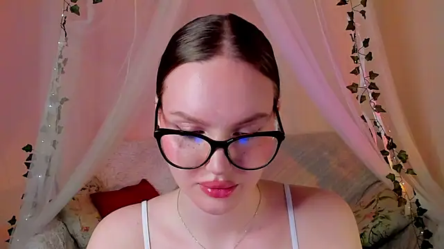 Snapshot of MishkaMe chatting on March 16, 4:56 pm MishkaMe online show from March 16, 4:56 pm