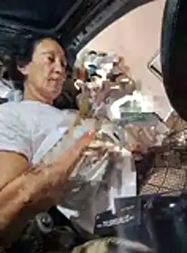 Snapshot of TheDime chatting on December 5, 6:50 pm TheDime online show from December 5, 6:50 pm