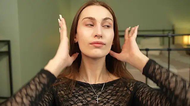 AlisaLore online show from March 18, 8:50 am