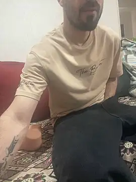 giorgakaci69 online show from March 14, 12:33 pm