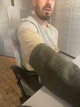 giorgakaci69 online show from March 24, 10:15 am