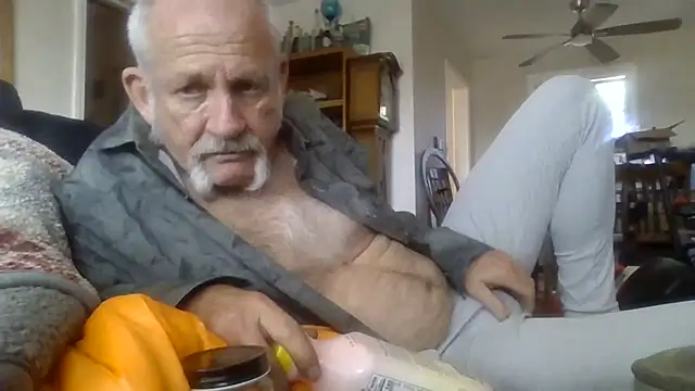 Snapshot of den-rock4u chatting on November 24, 10:43 pm den-rock4u online show from November 24, 10:43 pm