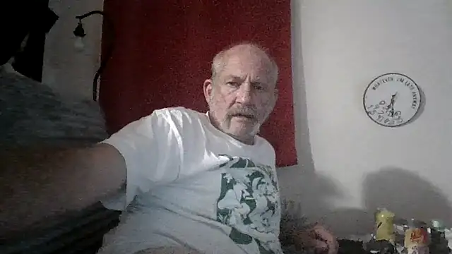Snapshot of den-rock4u chatting on May 26, 1:09 pm den-rock4u online show from May 26, 1:09 pm