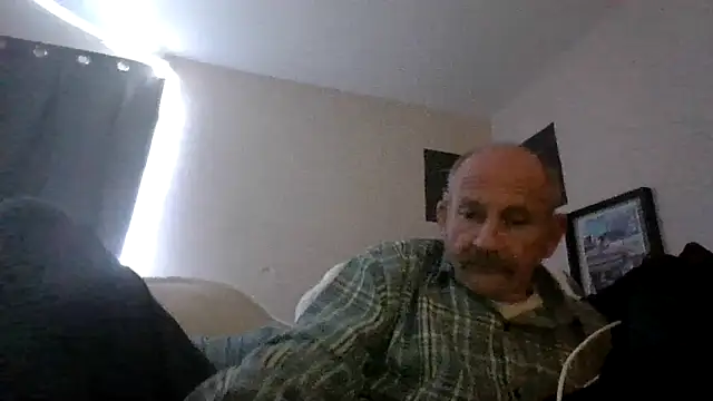 Snapshot of den-rock4u chatting on May 13, 12:56 pm den-rock4u online show from May 13, 12:56 pm