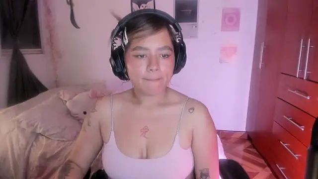 StephaniFox online show from March 8, 2:04 am