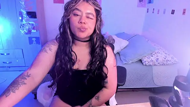 StephaniFox online show from March 7, 3:40 am