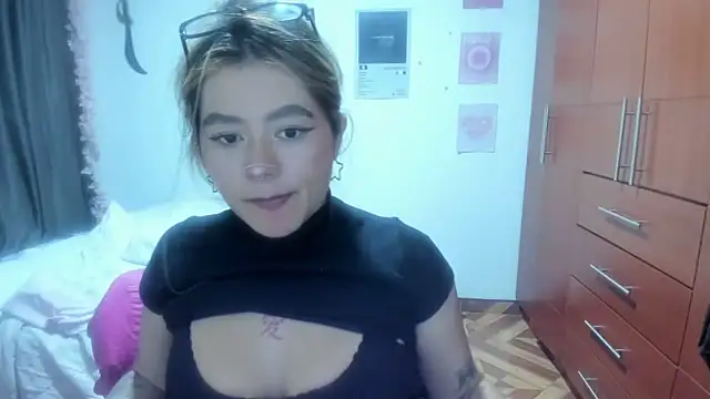 StephaniFox online show from March 6, 2:50 am