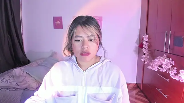 StephaniFox online show from September 25, 12:05 am