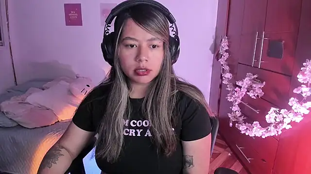 StephaniFox online show from October 3, 12:03 am