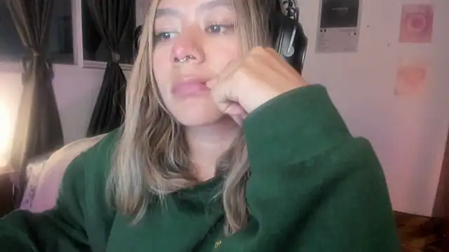 StephaniFox online show from March 2, 5:08 am